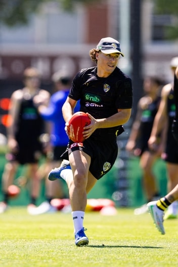 Zane Peucker - AFL Training November 24-6