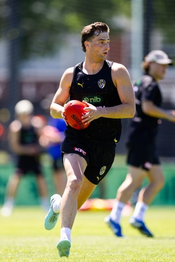 Tyler Sonsie - AFL Training November 24