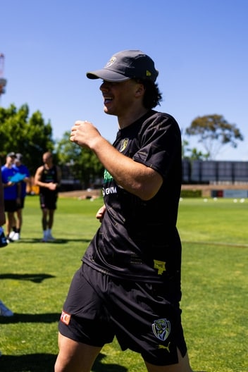 Zane Peucker - AFL Training November 24-2