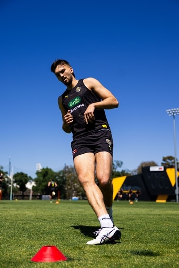 Josh Gibcus - AFL Training November 24-3