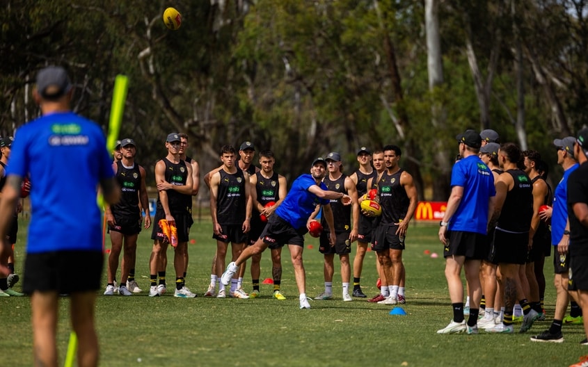 Luke Breust, Team - AFL Training November 28