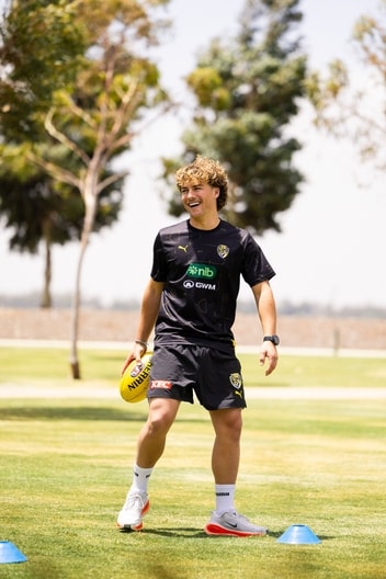 Zane Peucker - AFL Touch Session November 26-2