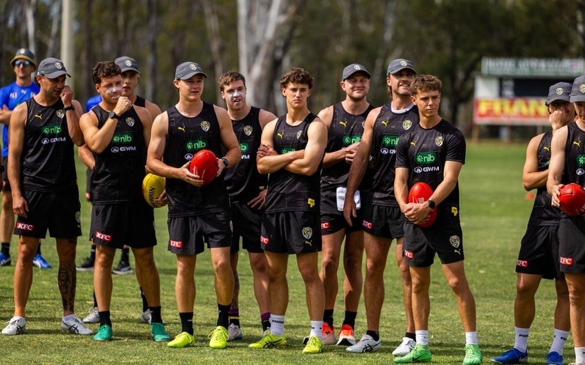 Team - AFL Training November 28