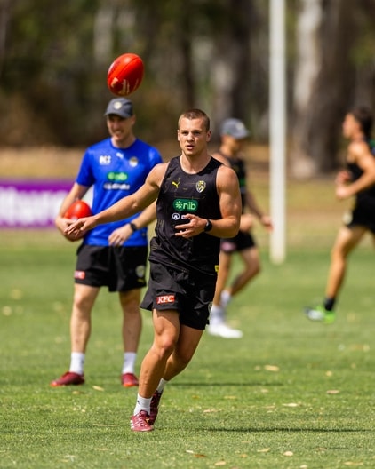 Sam Lalor - AFL Training November 28-7