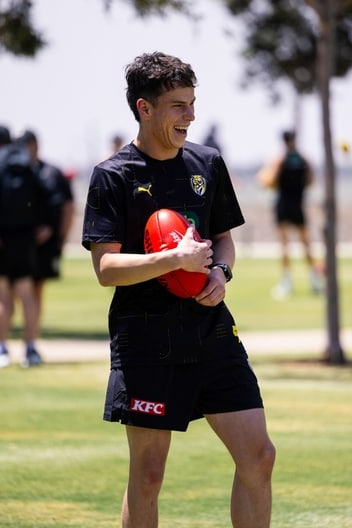 Sam Grlj - AFL Touch Session November 26-2
