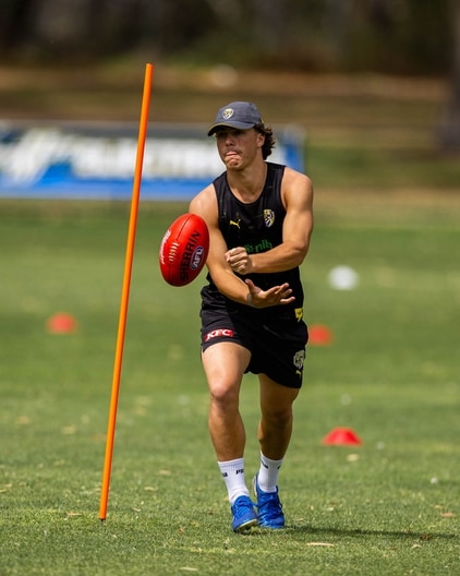 Zane Peucker - AFL Training November 28