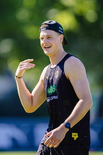 Josh Smillie - AFL Training December 17
