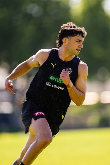 Tim Taranto - AFL Training December 17-2