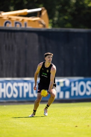 Jonty Faull - AFL Training December 17-2