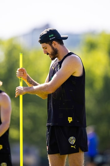 Oliver Hayes-Brown - AFL Training December 17