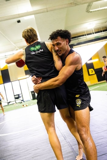 Campbell Gray, Mykelti Lefau - AFL Tackling Practice, January 19