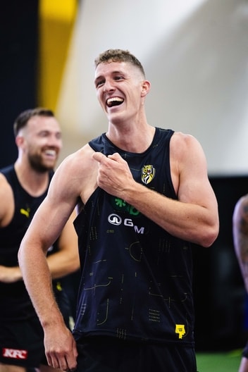 Ben Miller - AFL Tackling Practice, January 19-2