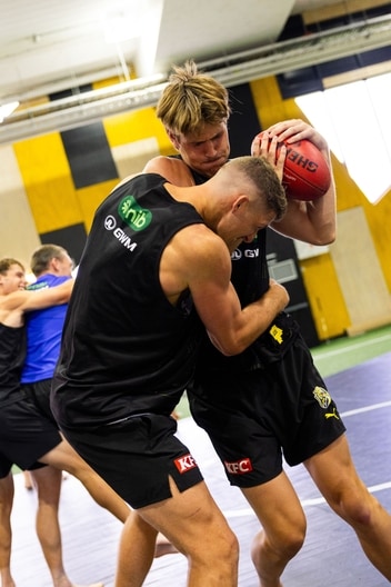 Ben Miller, Liam Fawcett - AFL Tackling Practice, January 19-2