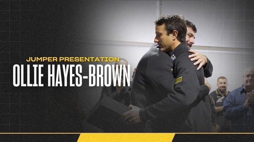 Fomer Ruckman presents OHB with jumper!